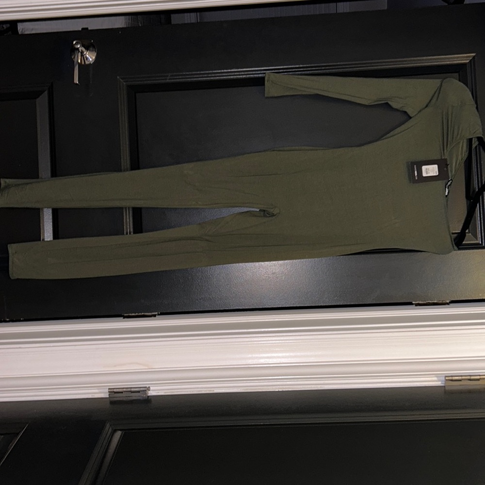 Fashion nova catsuit hunter green one sleeve